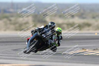 media/Jan-15-2026-Racers Edge (Thu) [[dfebeb70ab]]/3-B Group/Session 2 (Turn 11)/